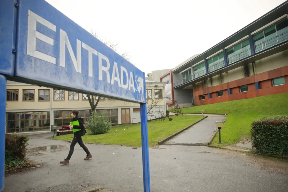 Imagem de contexto do artigo Politécnico do Porto despede professor e suspende dois após denúncias de assédio