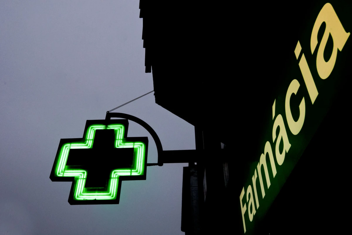 Imagem de contexto do artigo Estado paga 11,96 euros pela dispensa de medicação hospitalar na farmácia