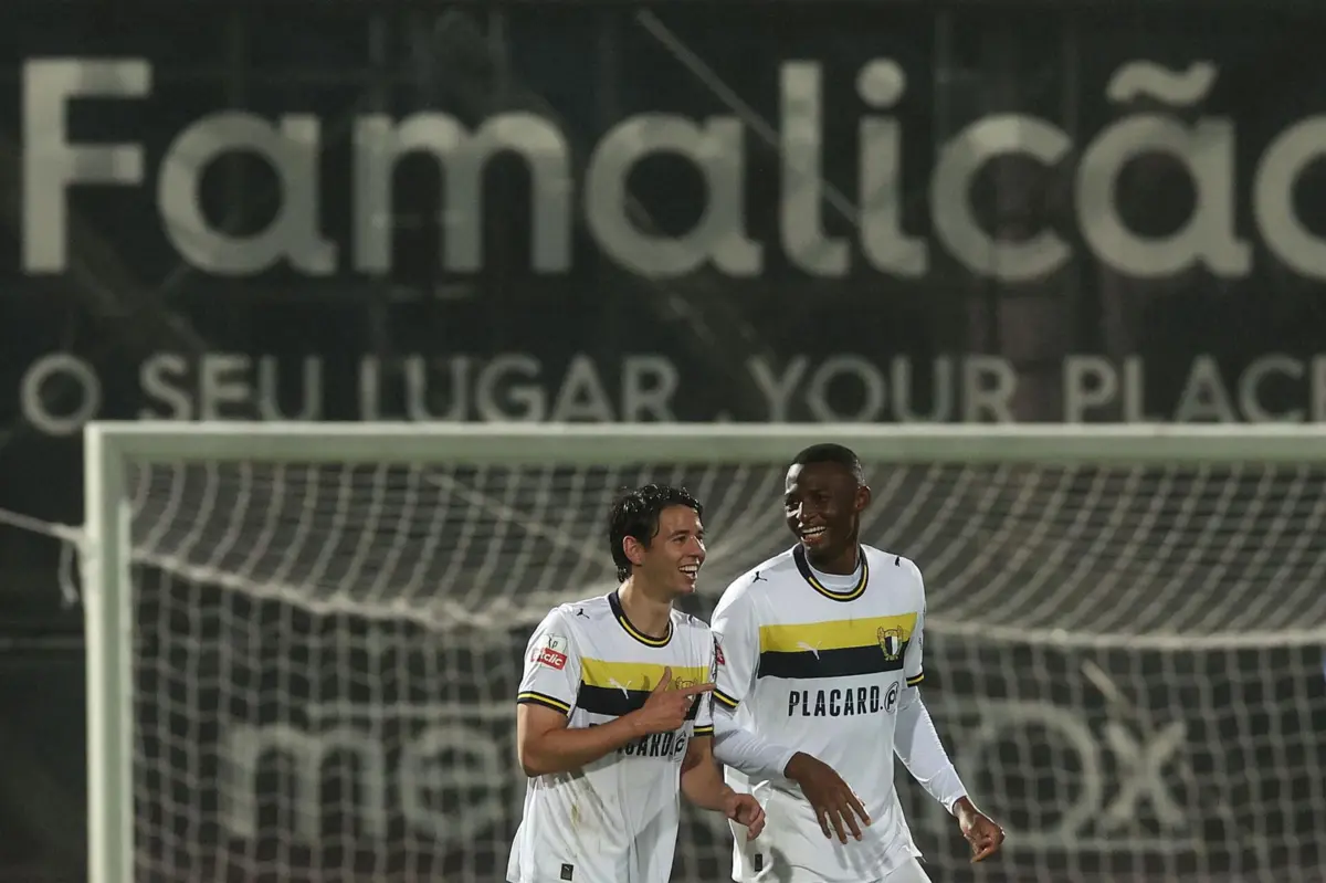 Famalicenses festejam golo