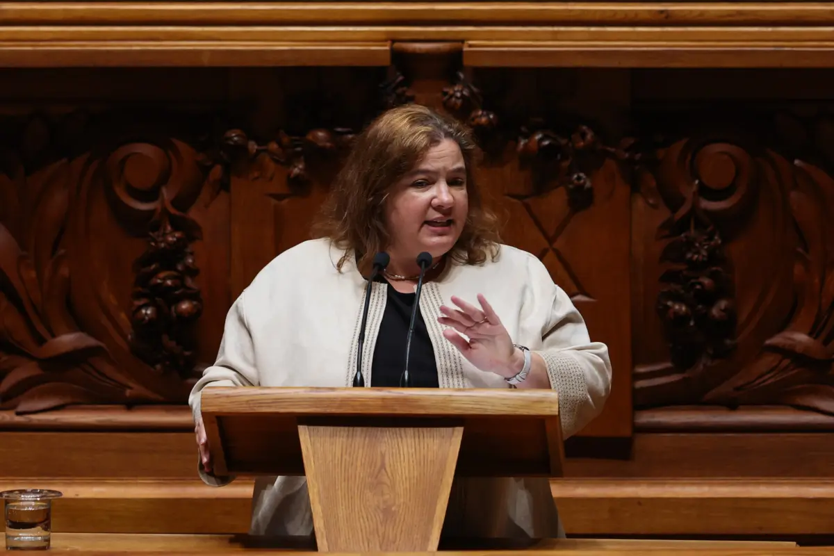 Alexandra Leitão foi eleita líder parlamentar do PS