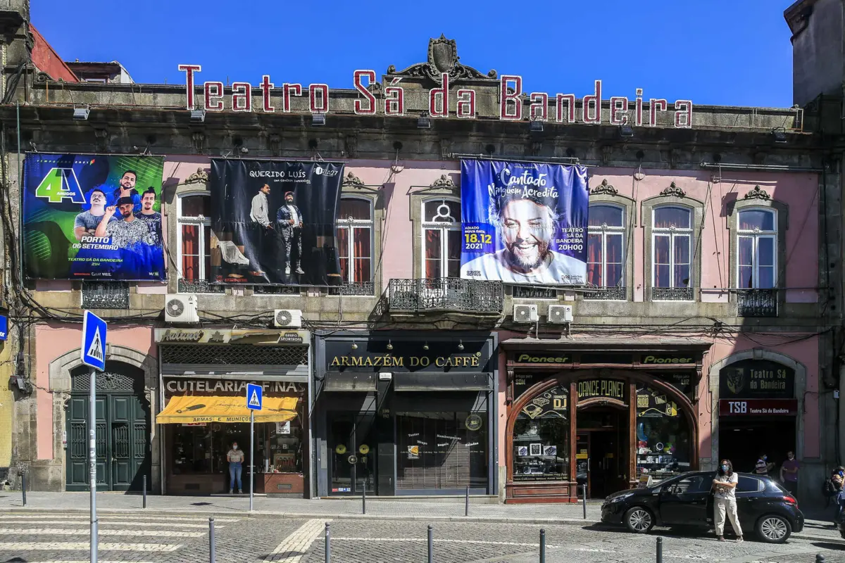 Imagem de contexto do artigo Proprietário e inquilino do Sá da Bandeira disponíveis para resolver litígio