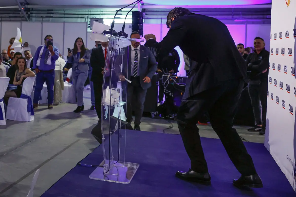 O momento em que André Ventura se sentiu mal enquanto discursava