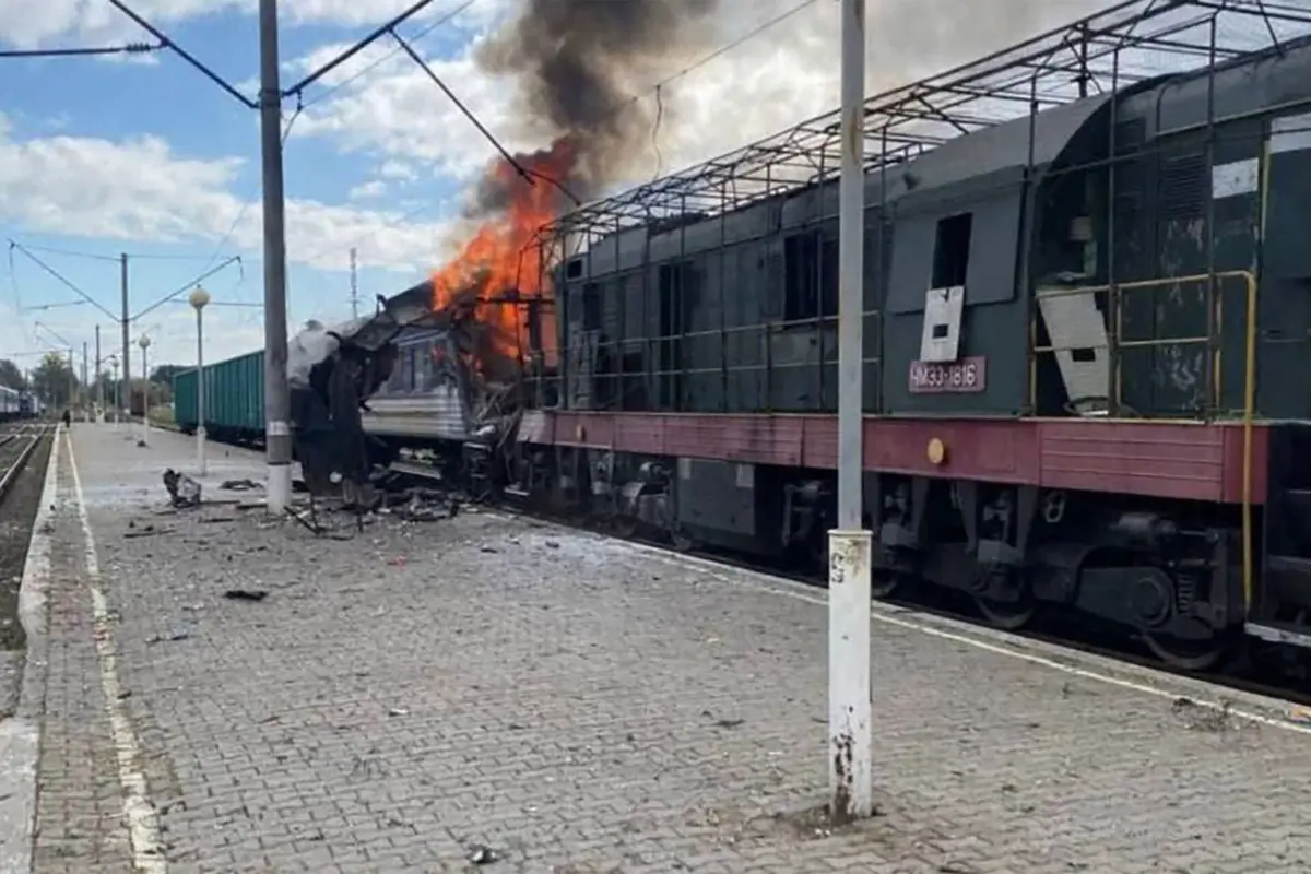 Ataque russo a uma estação ferroviária em Sumy feriu pelo menos 30 pessoas