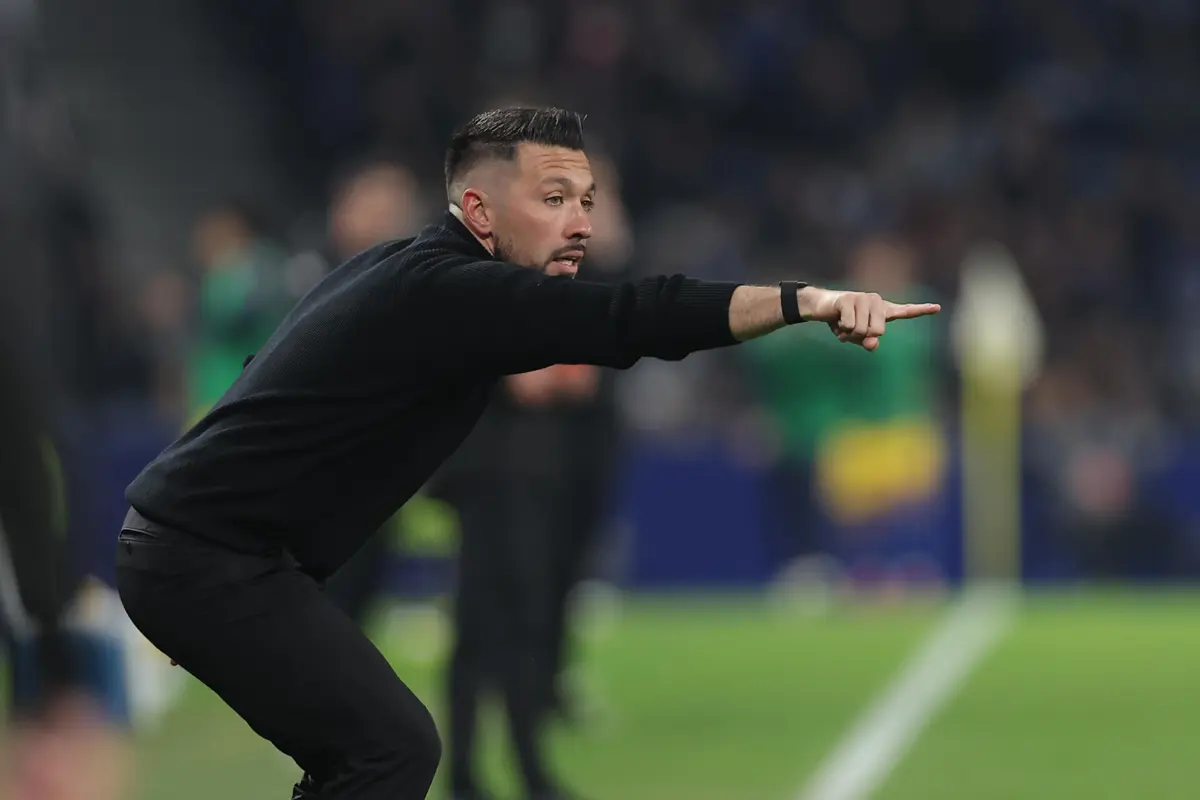 Francesco Farioli lamentou os "muitos erros" do F. C. Porto