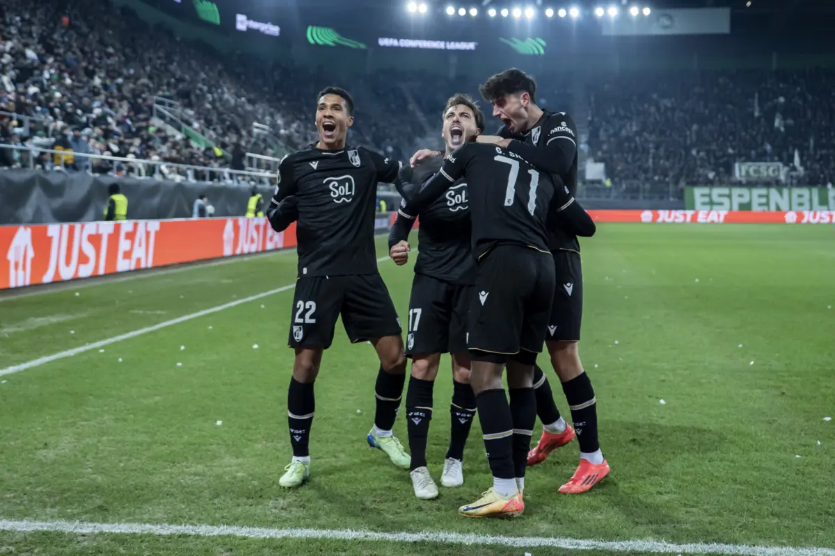 O Vitória de Guimarães adiantou-se no marcador ao minuto 33
