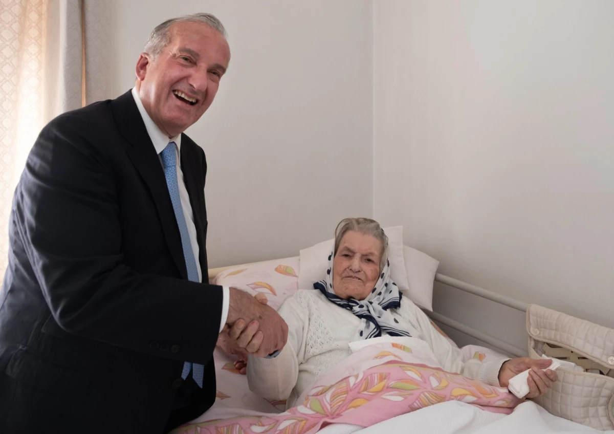 Autarca Silva Tiago visitou a aniversariante, num momento duplamente especial: pela data e pelo facto de Maria Helena ser amiga da sua família