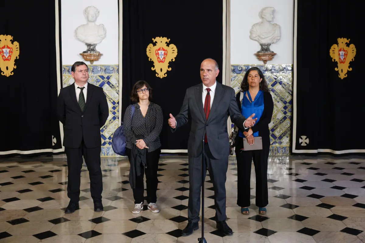 PCP quer horário de 35 horas para todos os trabalhadores