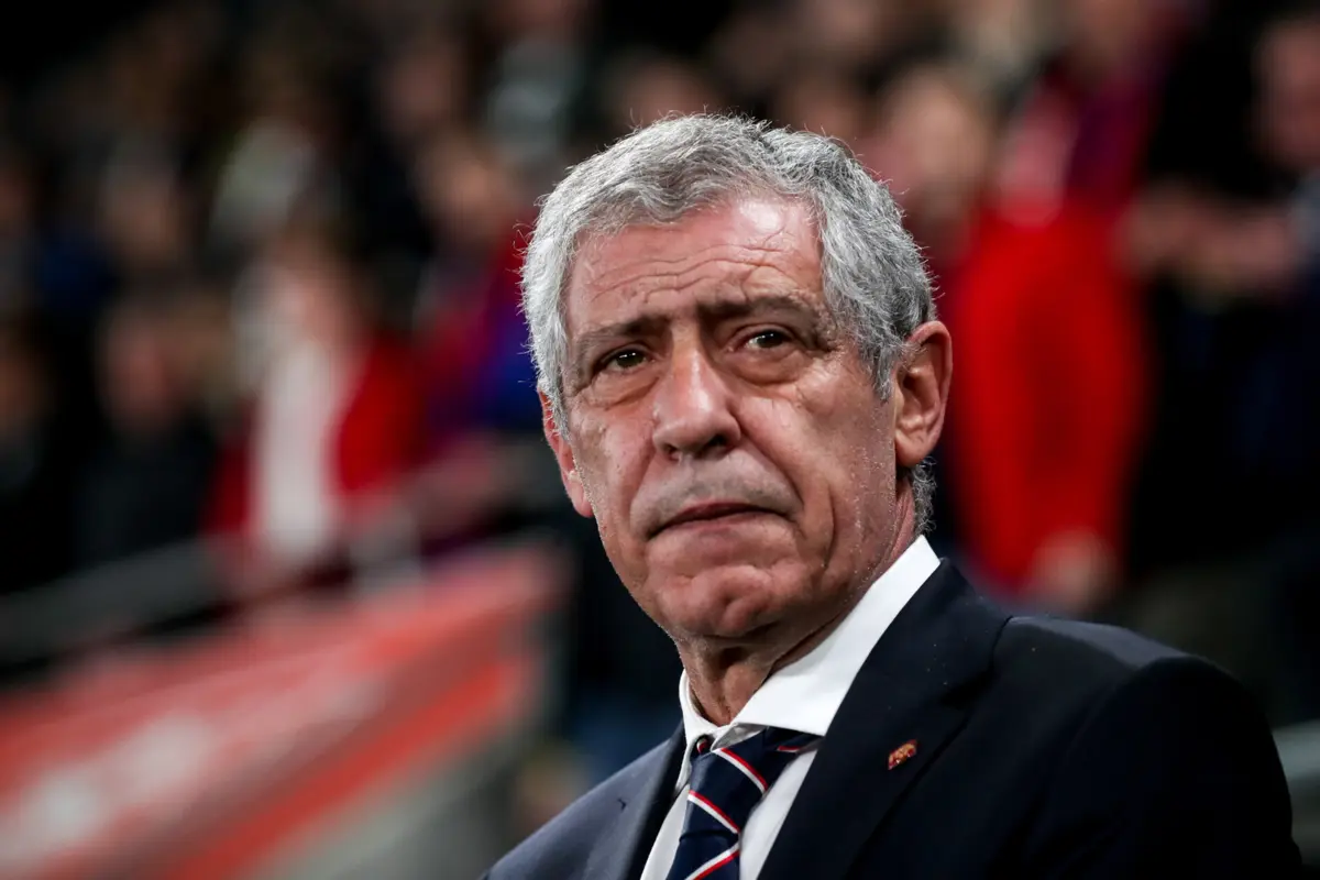 Fernando Santos soma três vitórias e três derrotas