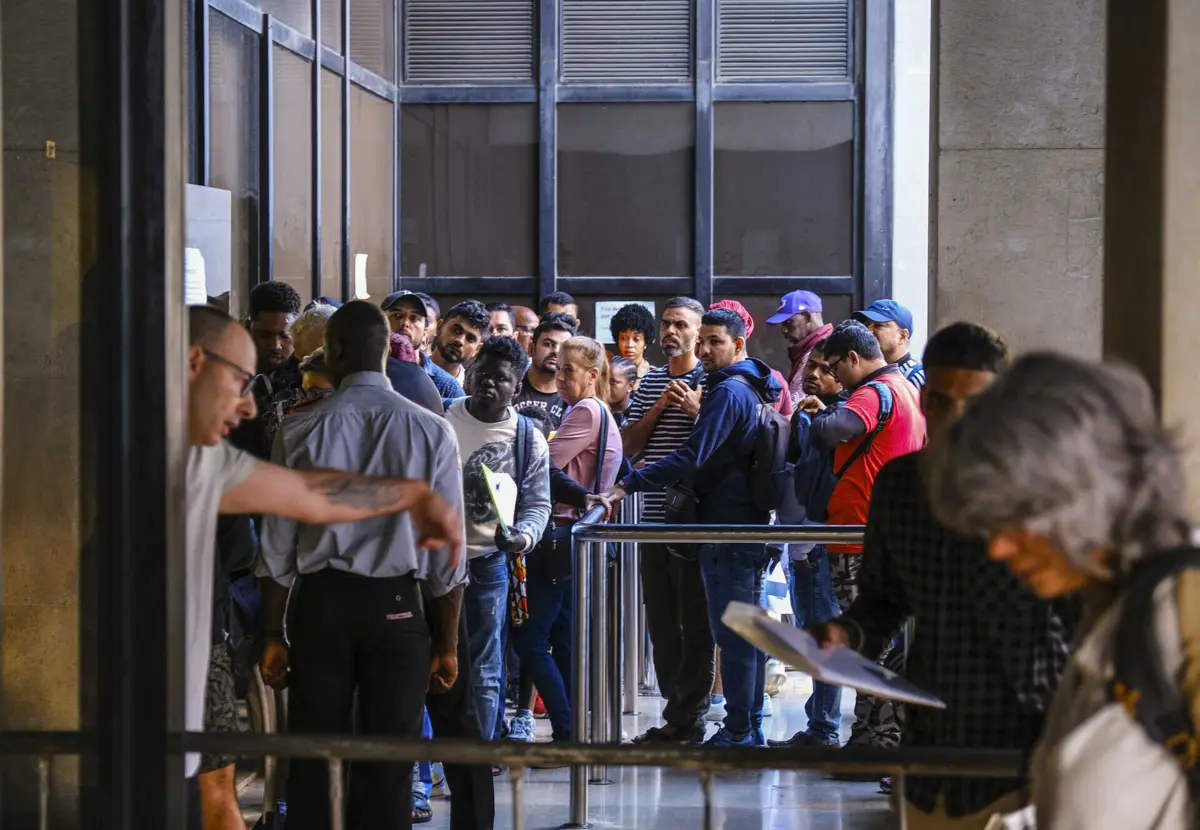 AIMA tem "mais de 400 mil processos pendentes de análise"