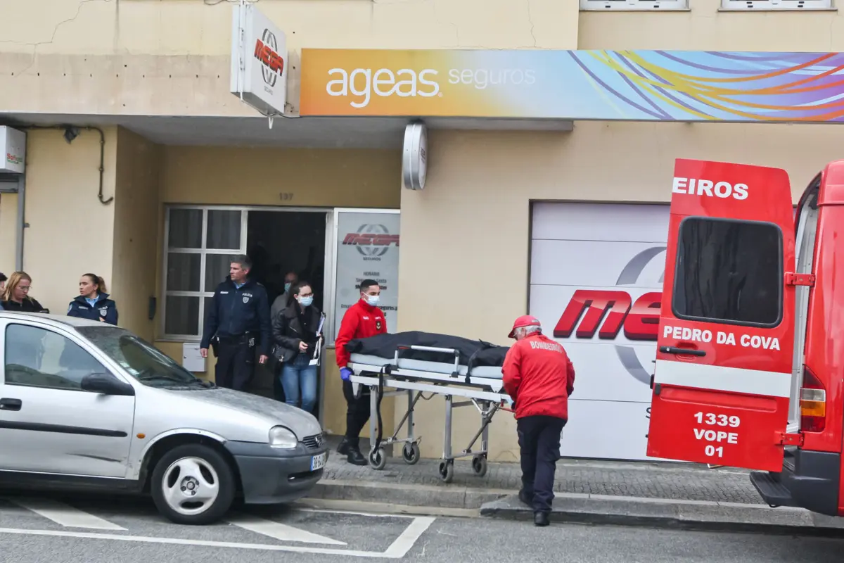 Mulher foi morta no local de trabalho