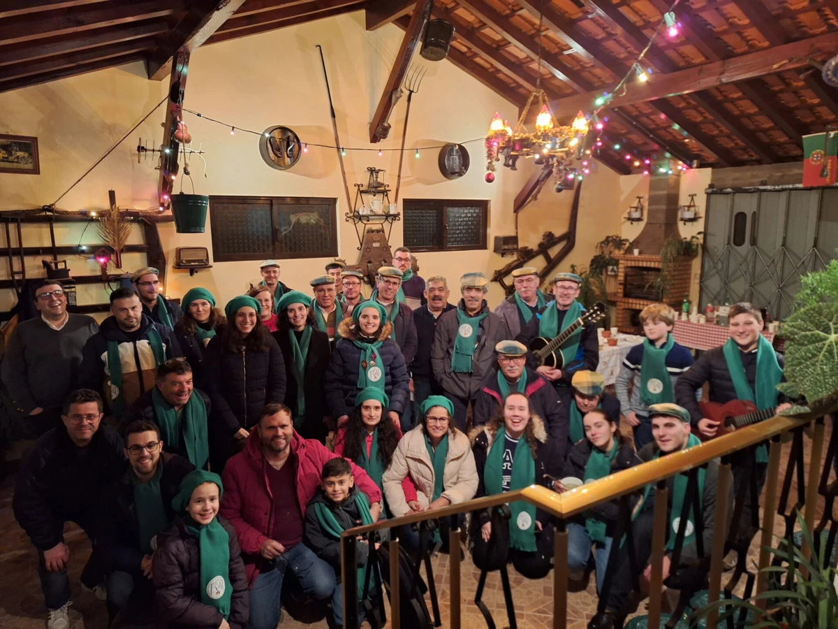 Troupe é composta por 40 elementos, com idades entre os 10 e os 70 anos