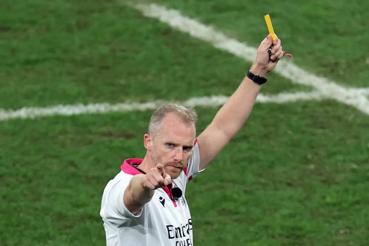 As ameaças foram reveladas por Polly Barnes, esposa do árbitro da final.