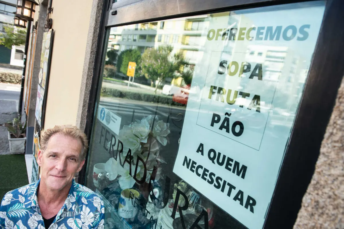 Rui Redol apoia quem mais precisa com refeições todos os dias, no restaurante que gere na Travessa Augusto Nogueira Silva, na Maia