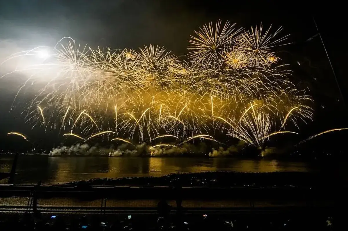 Está previsto um espetáculo de dez minutos de fogo de artifício em Lisboa