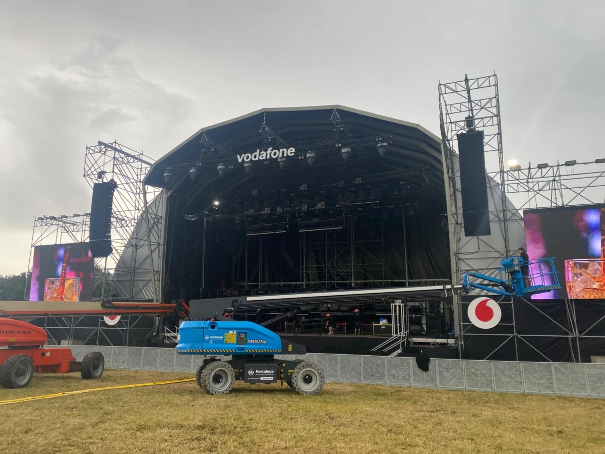 O Palco Vodafone, um dos dois principais palcos do Primavera Sound Porto, está com atividade suspensa