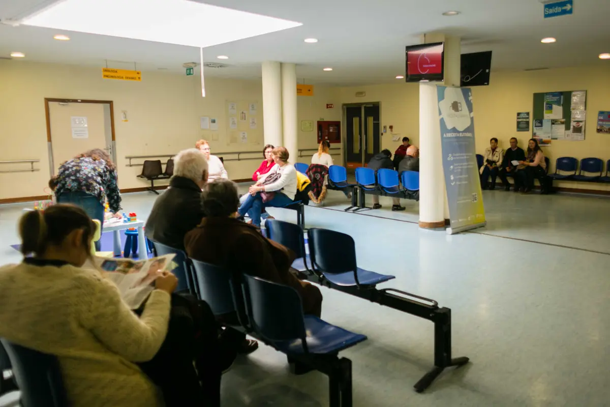 Há também muitas queixas relacionadas com procedimentos administrativos (20,3%).