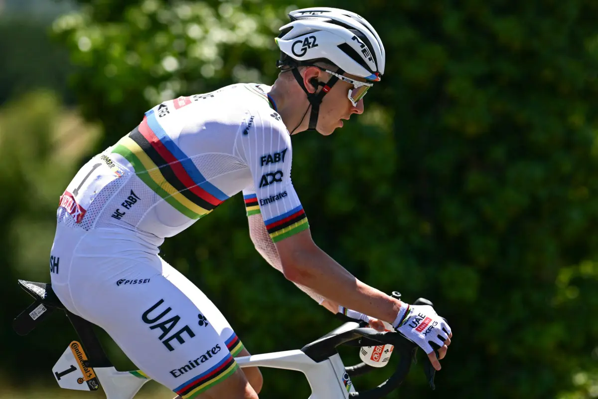 Tadej Pogacar mostrou estar a um nível acima de todos os outros ciclistas na Volta a França