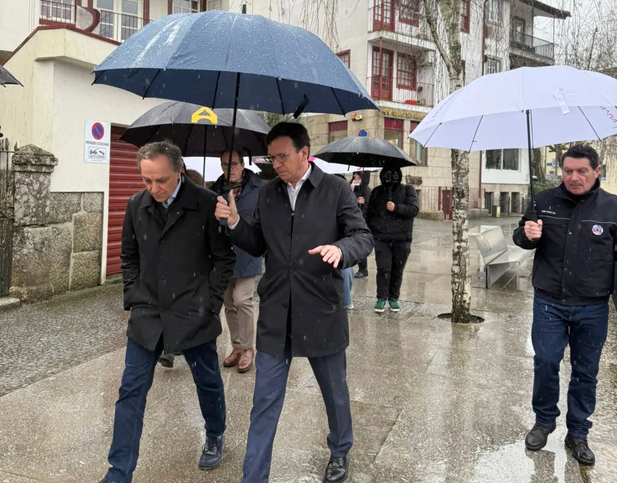 O presidente da APA visitou, ao final da manhã, o rio Tâmega em Amarante