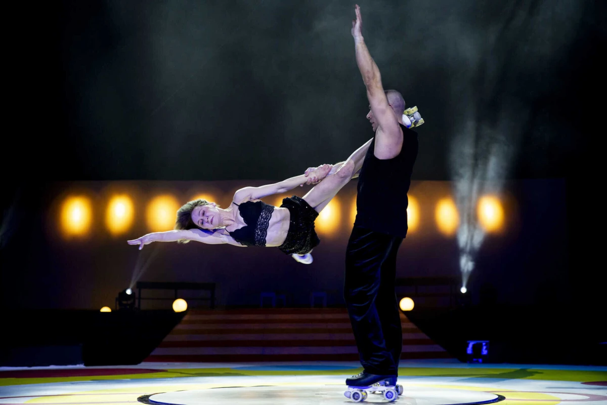 Jamie & Beata: roller-skating