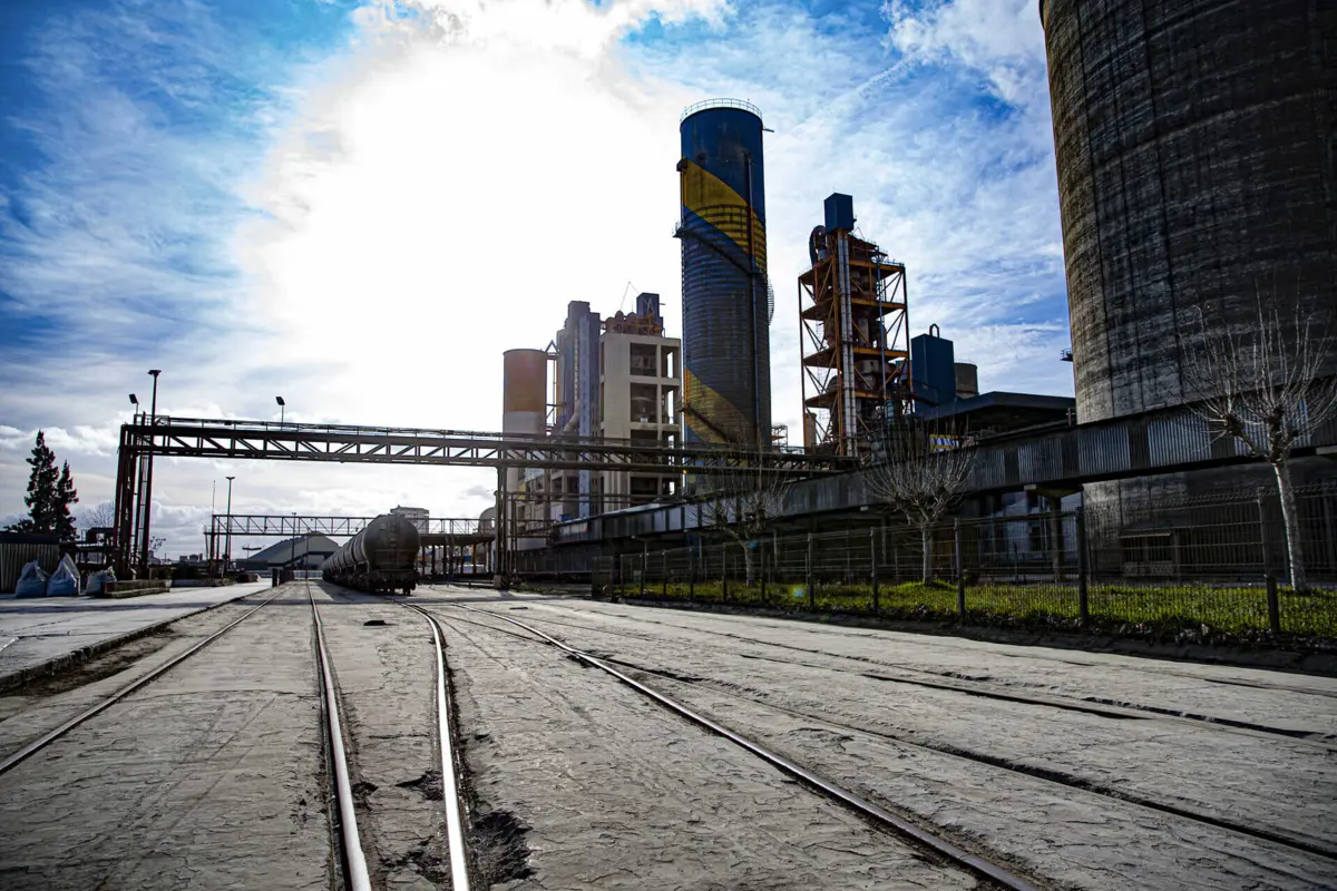 Imagem de contexto do artigo Trabalhadores da Cimpor iniciam greve de quatro dias