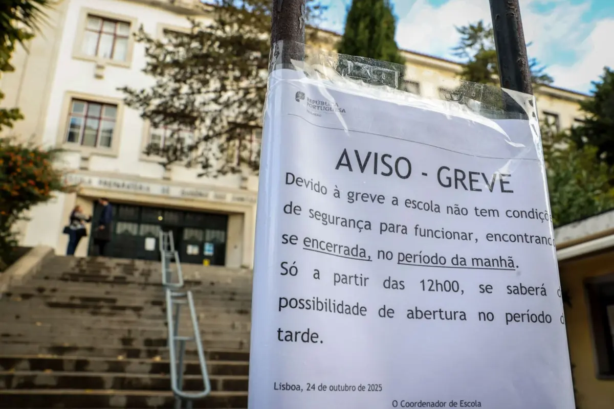 Várias escolas encerraram devido à greve da Função Pública