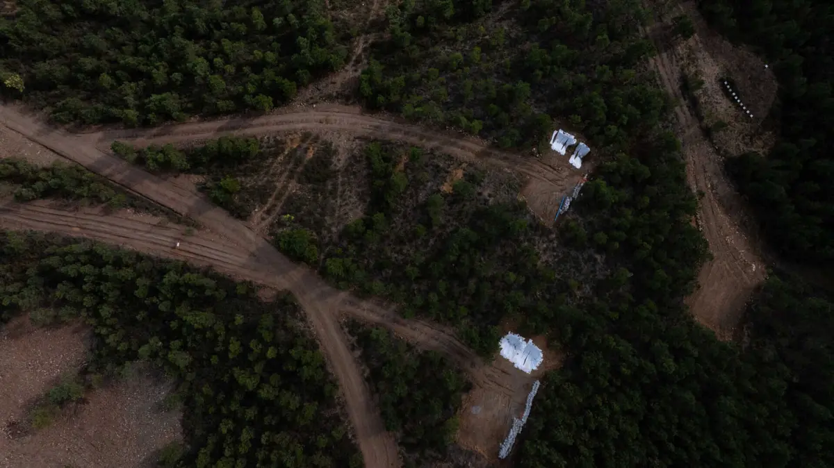 Plataformas para prospeções em Covas do Barroso