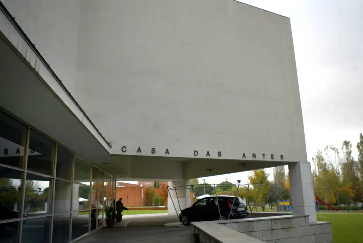 Os primeiros espetáculos nestes moldes decorreram a 31 de janeiro e 7 de fevereiro