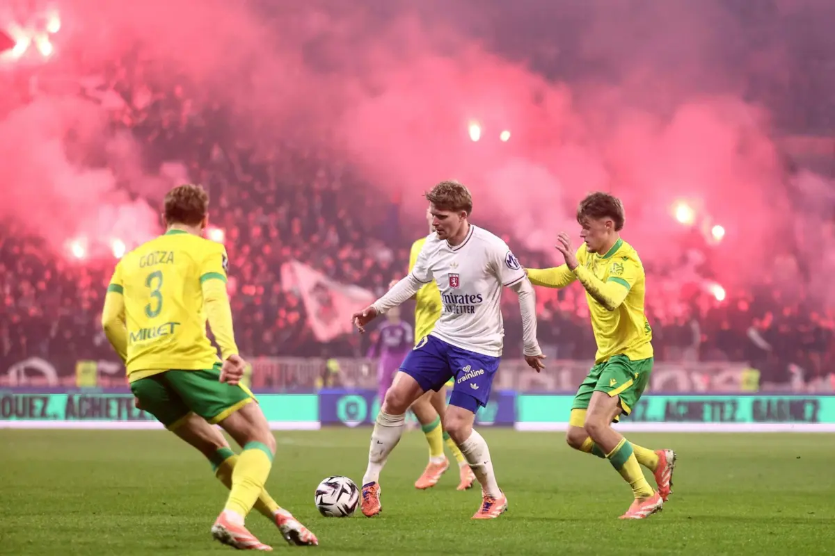 Duelo com ambiente euforico