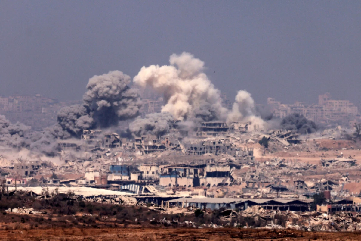 Imagem de contexto do artigo Israel interrompe combates em três zonas de Gaza face à fome