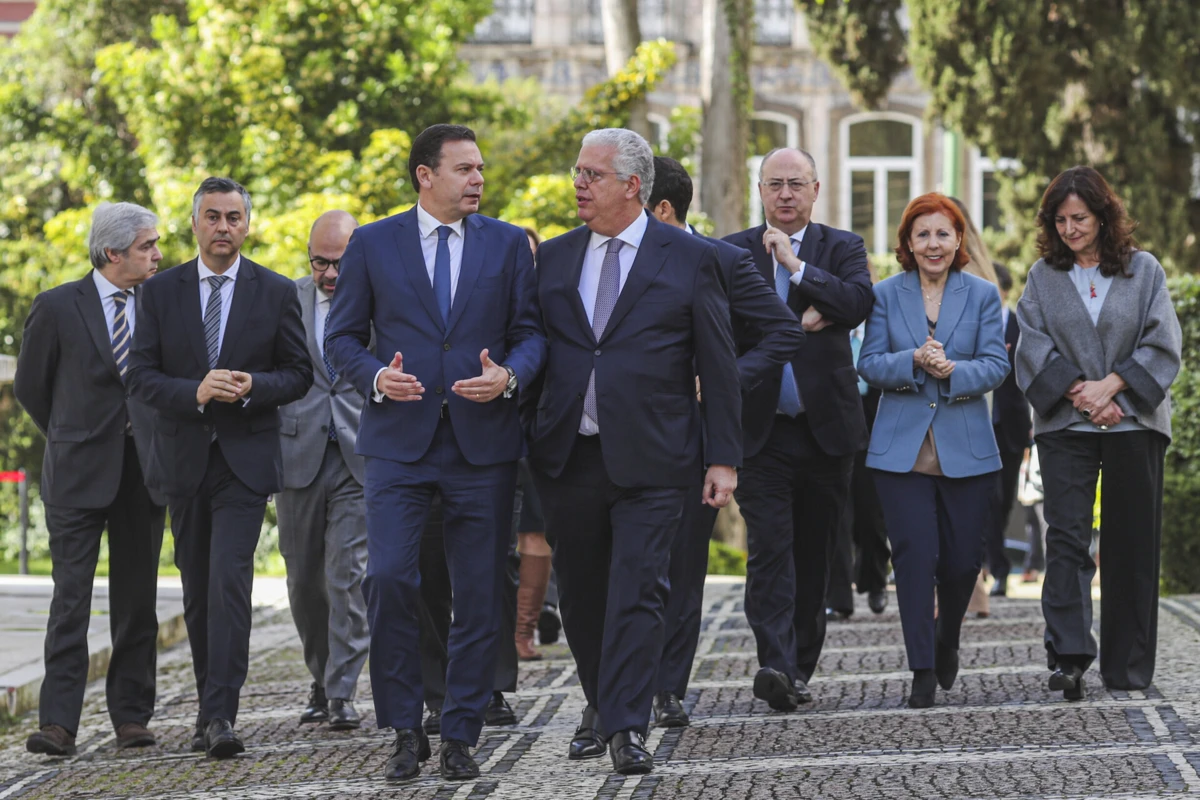 Executivo liderado por Luís Montenegro à entrada para a reunião do Conselho de Ministros