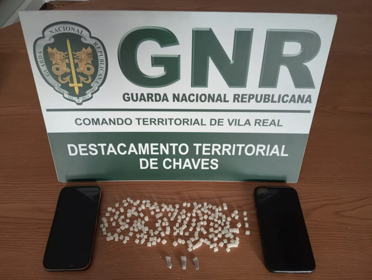 GNR apreendeu droga e deteve dois traficantes.