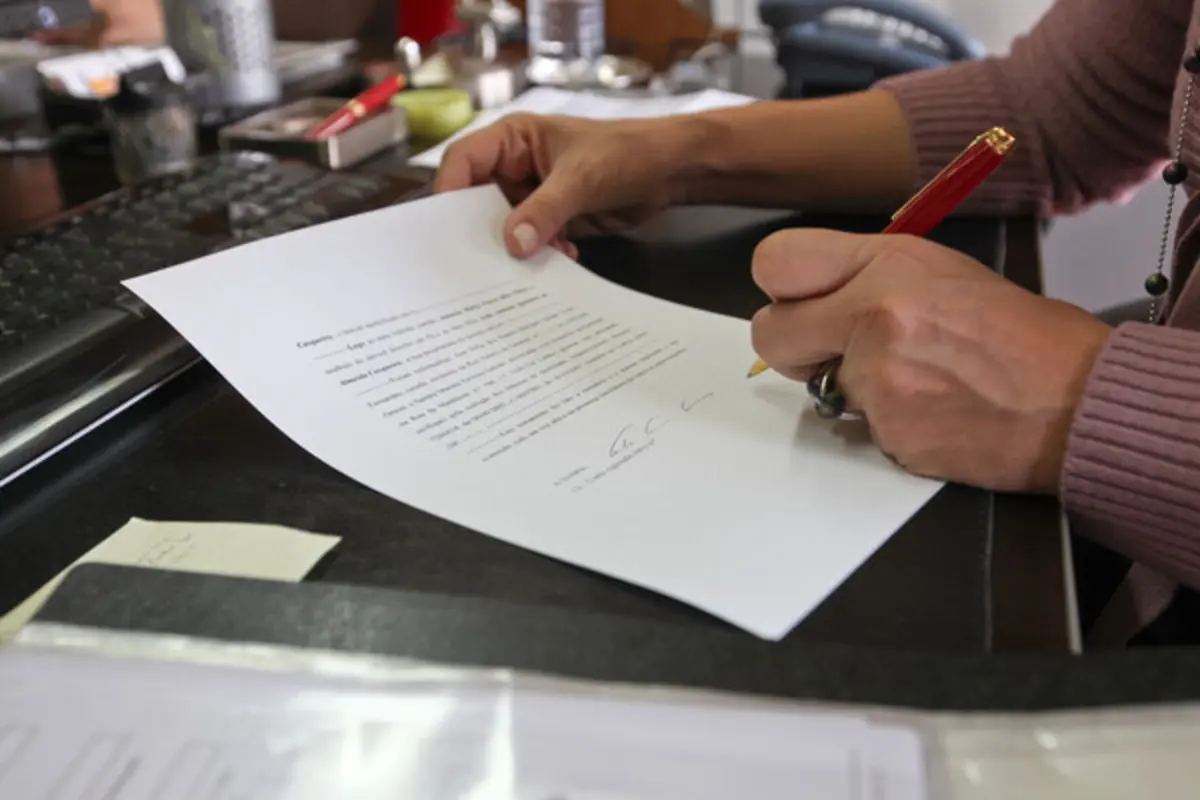 Um dos compromissos que o SNR exige ver cumpridos é a abertura de concursos para oficiais de registo especialistas