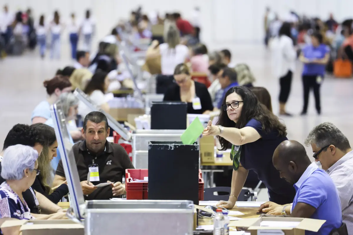 Os votos dos emigrantes foram contados esta quarta-feira