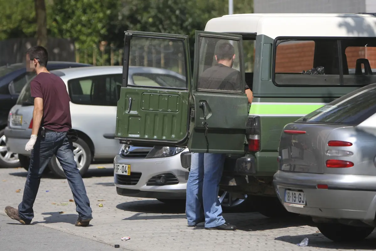 Suspeito tinha mais de cinco mil doses de heroína no motor do carro