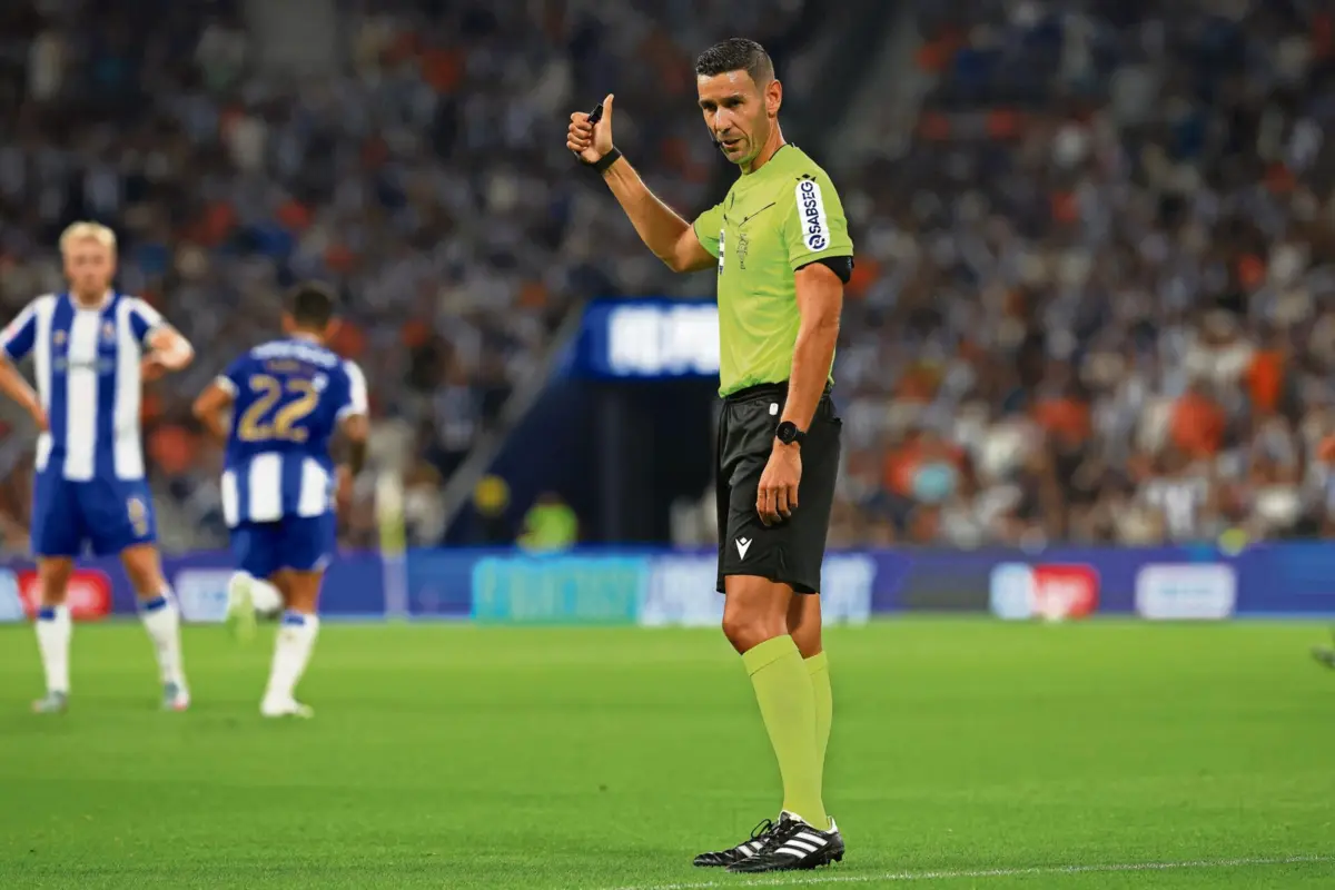 António Nobre será o árbitro do Benfica-Sporting