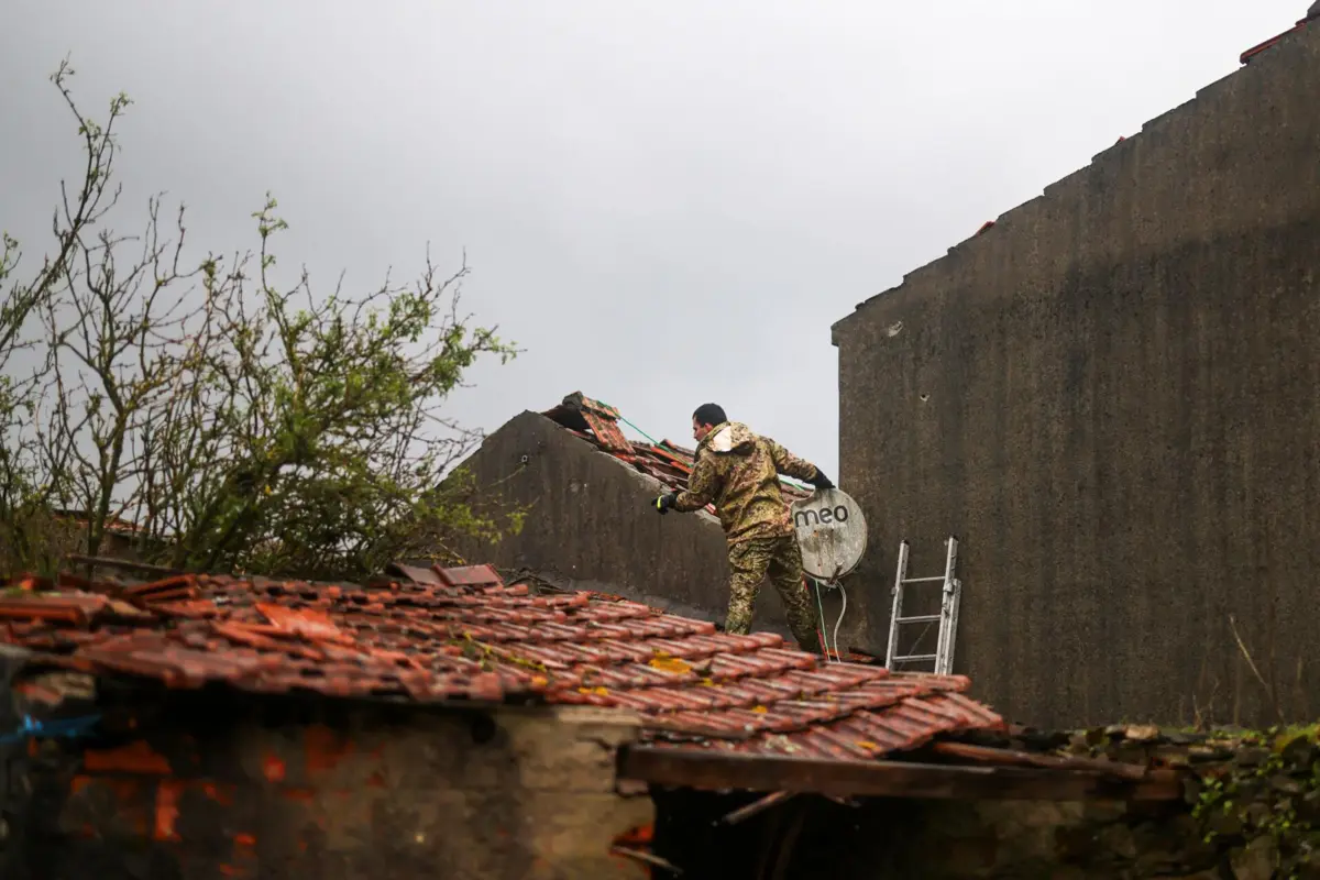 Imagem de contexto do artigo Freguesia em Figueiró dos Vinhos continua sem televisão, internet e comunicações