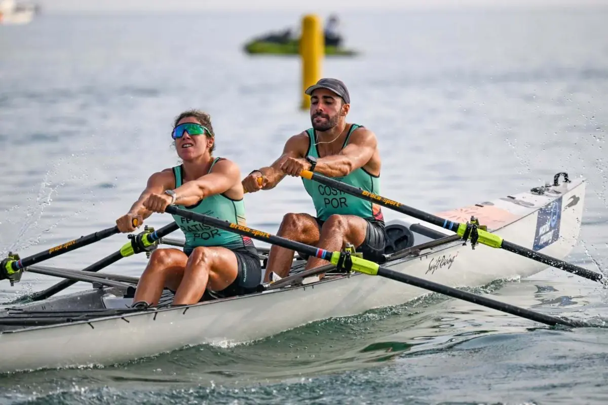 Imagem de contexto do artigo Afonso Costa e Patrícia Batista nos quartos do Mundial de remo de mar