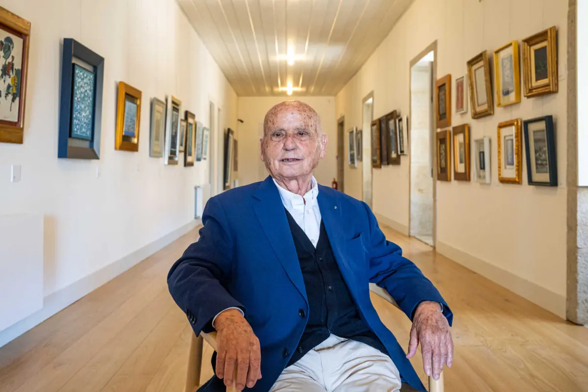 Imagem de contexto do artigo Artista Manuel Cargaleiro doou ao Seixal recheio da sua casa em Almada