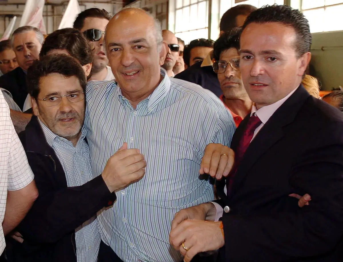 Sousa Franco com Narciso Miranda e Manuel Seabtra, na lota, minutos antes da tragédia