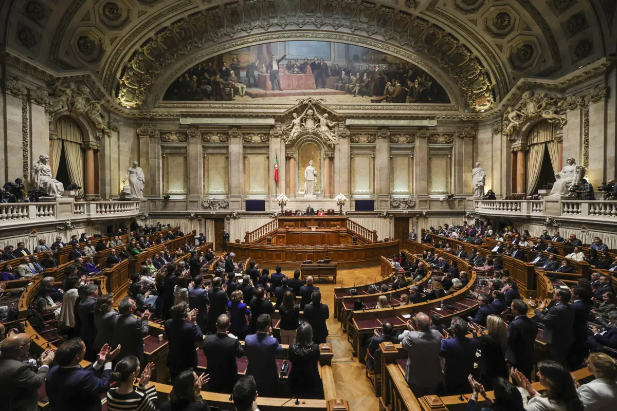 Manifesto pela paridade política em Portugal pede uma revisão da lei que estabeleça o limiar de paridade nos 50%