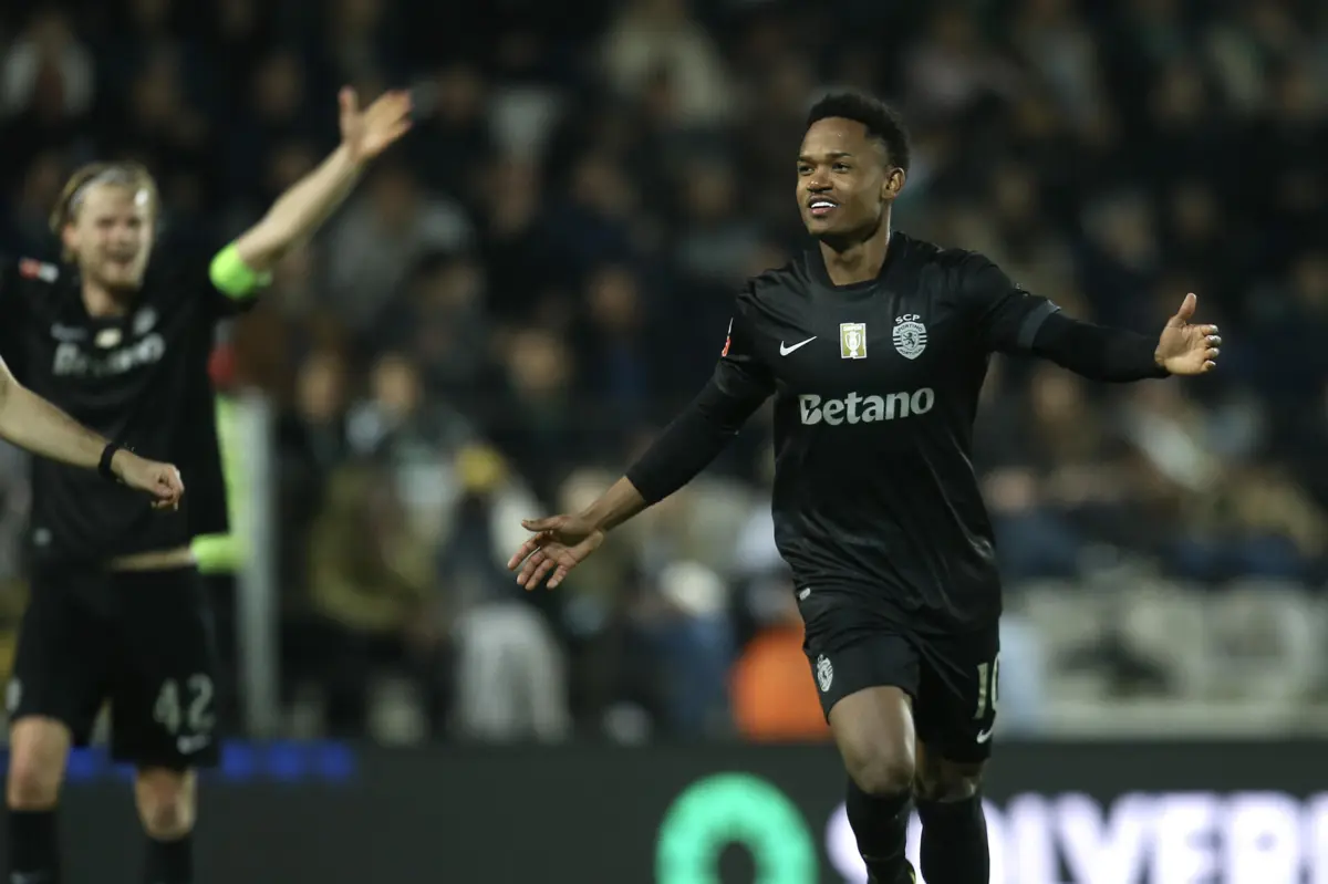 Geny Catamo marcou um golaço no regresso às opções