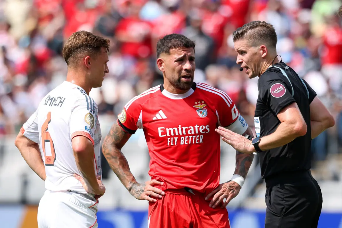Otamendi vai continuar a jogar no Benfica