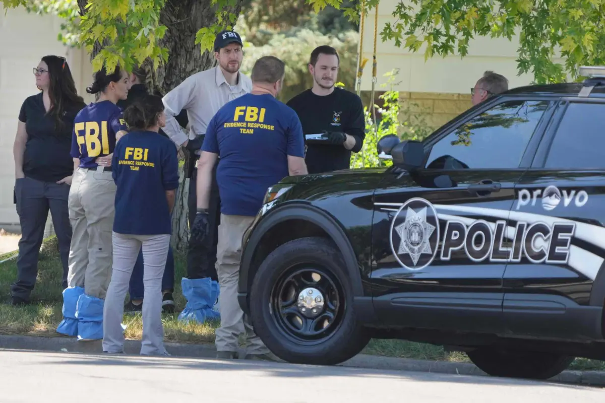 FBI diz que o suspeito foi morto quando os polícias tentaram prendê-lo em Provo