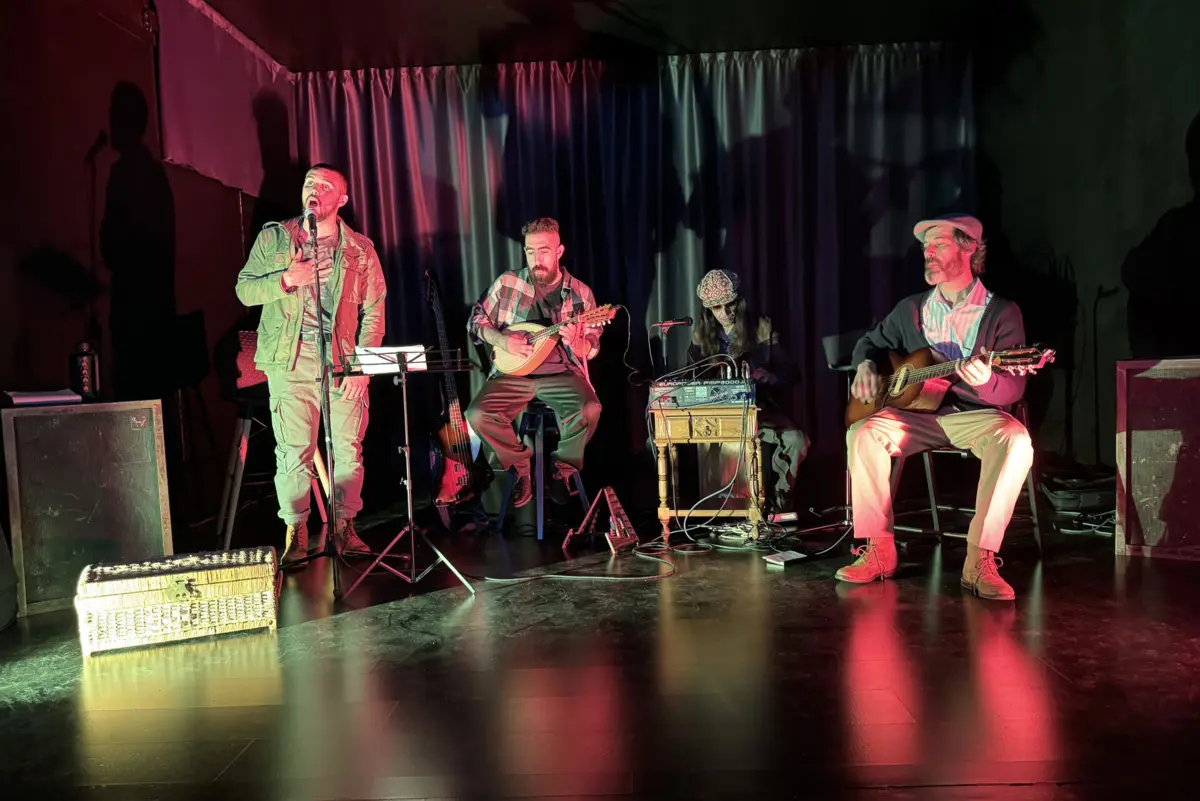 Espetáculos juntam teatro e canções de intervenção da época da Revolução