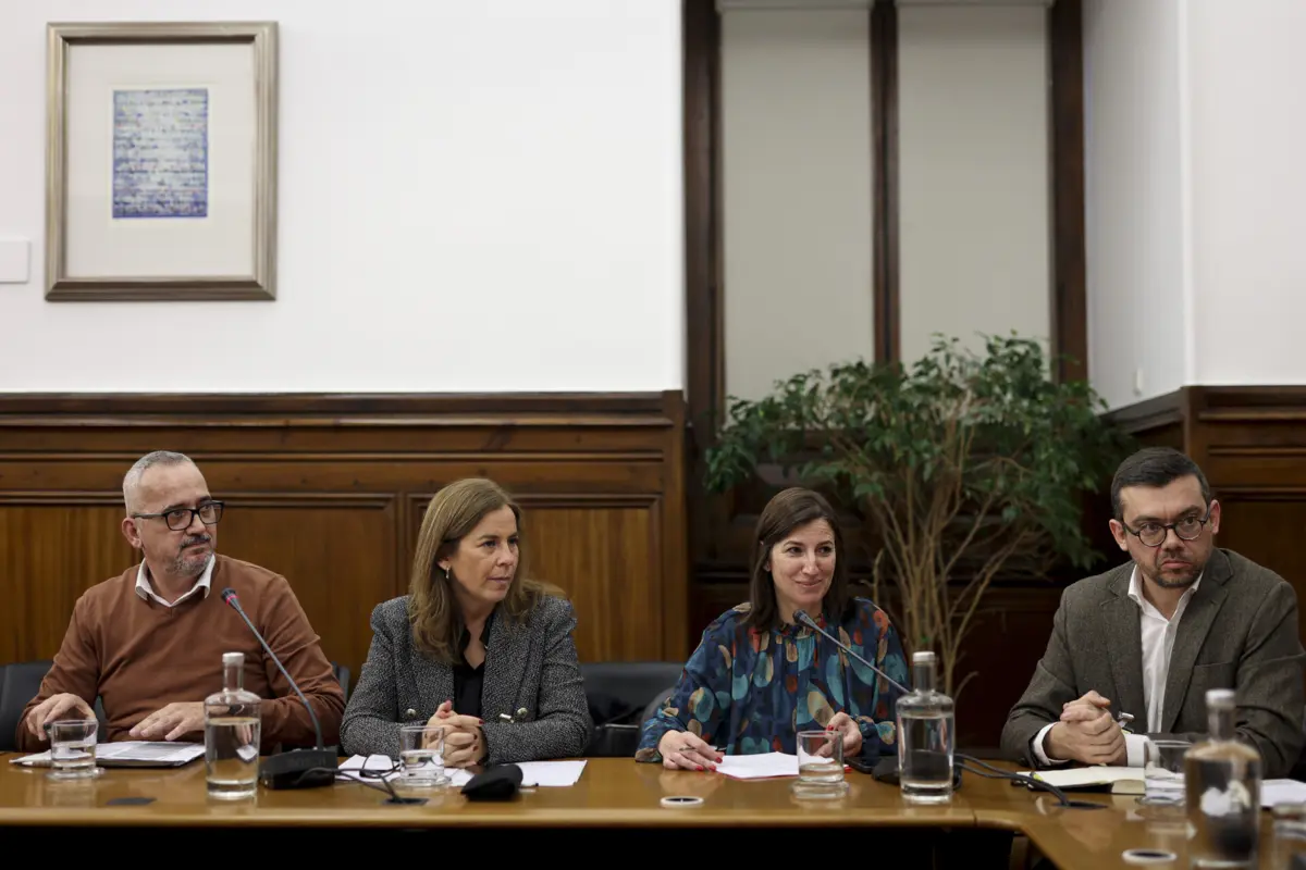 Os diretores de informação demissionários do Jornal de Notícias (JN), Inês Cardoso, da TSF, Rosália Amorim, de O Jogo, Vítor Santos, e do Dinheiro Vivo, Bruno Contreiras Mateus