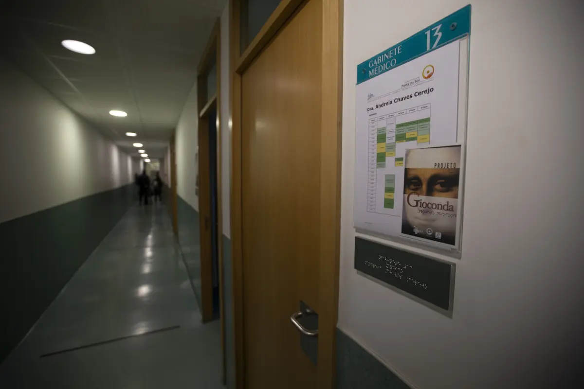 Marcelo espera que novo regime jurídico ajude a resolver necessidades urgentes de falta de médicos de família