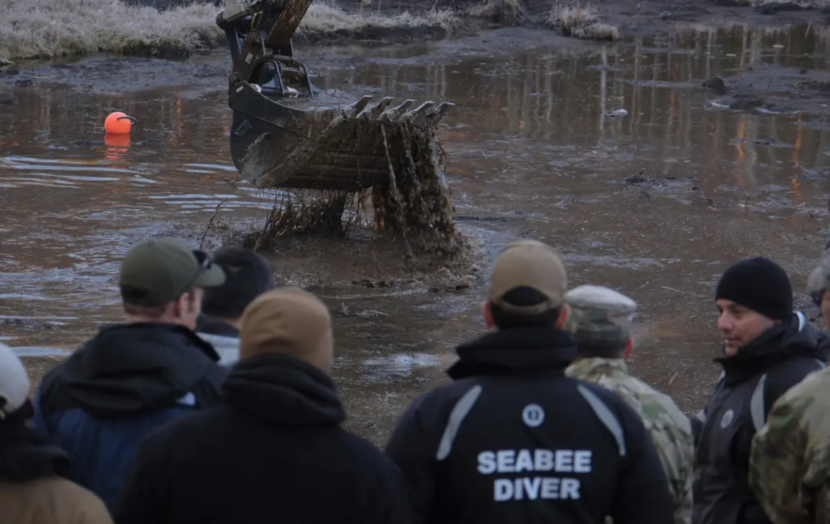 Blindado onde estavam as vítimas foi retirado de um pântano