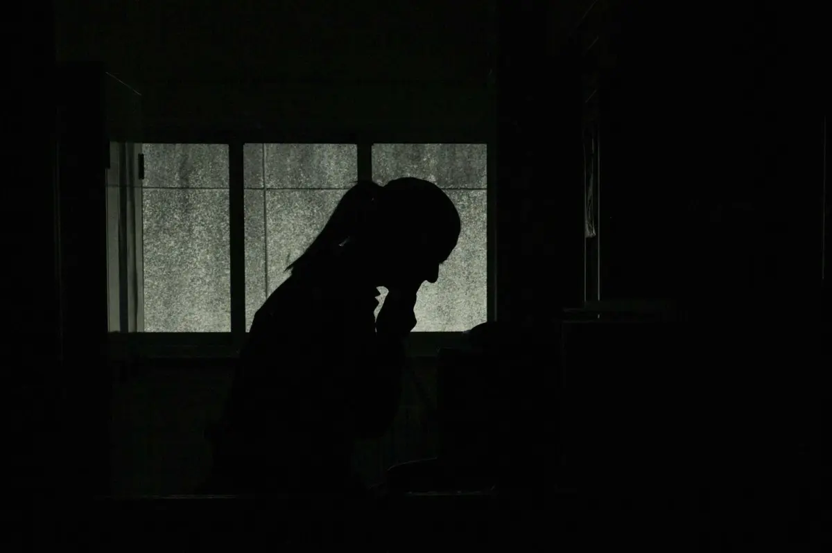 Imagem de contexto do artigo Condenada a 16 anos de prisão por matar o filho em 2020