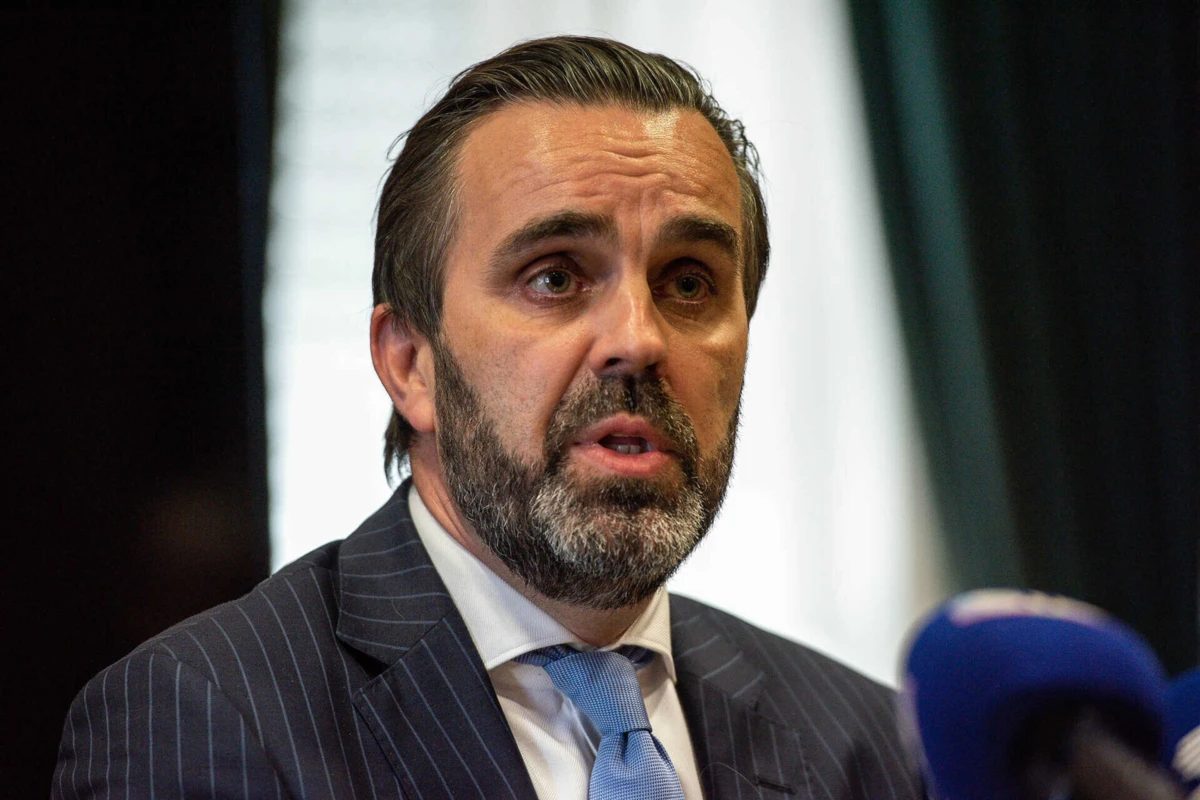 Bastonário afirma que é "muito importante não esquecer que o país tem de ter uma cobertura total para todas as pessoas"