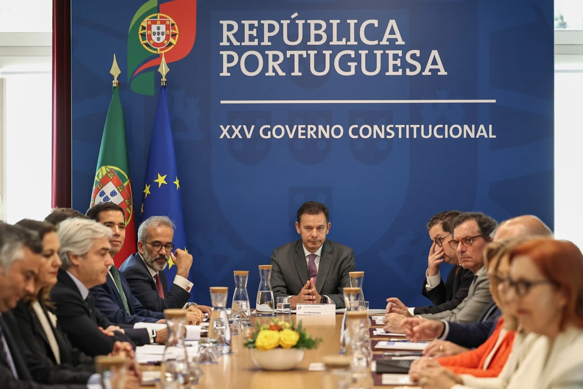 O primeiro Conselho de Ministros reuniu-se esta sexta-feira, no Palácio de São Bento